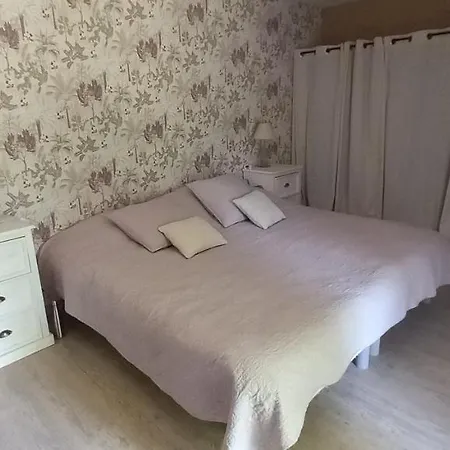 Grande Maison Familiale - 9 Chambres, 16 Couchages, 度假居 巴祖热尔